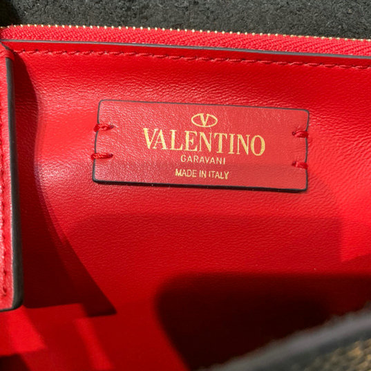 2022 Valentino Rockstud Flip Lock Flap Messenger Bag in Black Leather ...