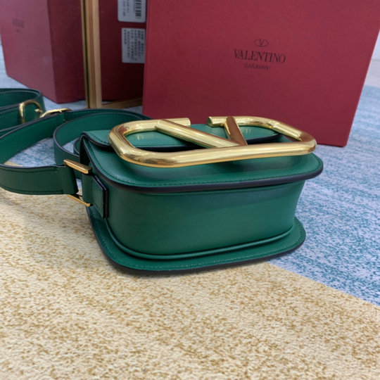 2020 Valentino Supervee Small Shoulder Bag in Green Leather [003211 ...