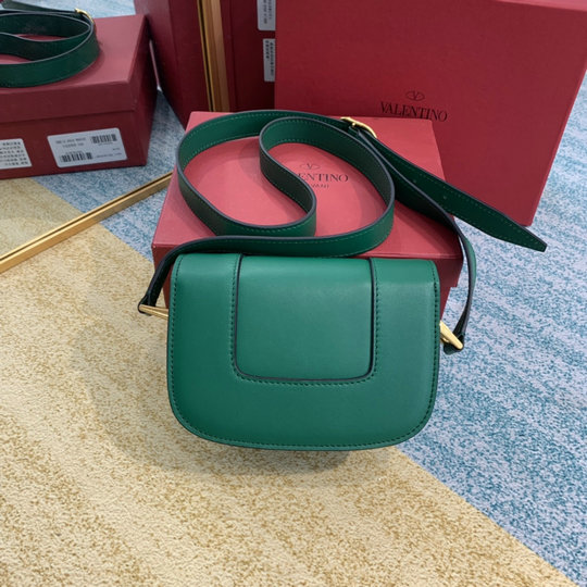2020 Valentino Supervee Small Shoulder Bag in Green Leather [003211 ...